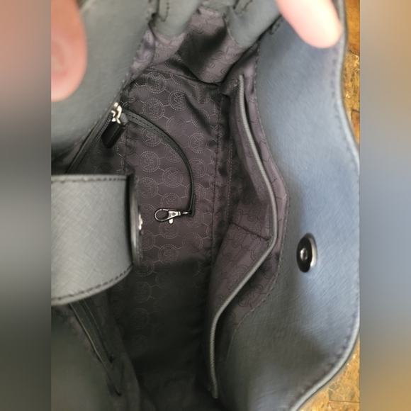 Michael Kors Hamilton Handbag - Picture 10 of 10